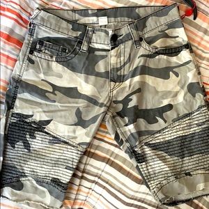 TRUE RELIGION - Male Shorts